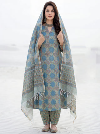 Aina Minal Set Of Kalidar Kurta Pants Dupatta