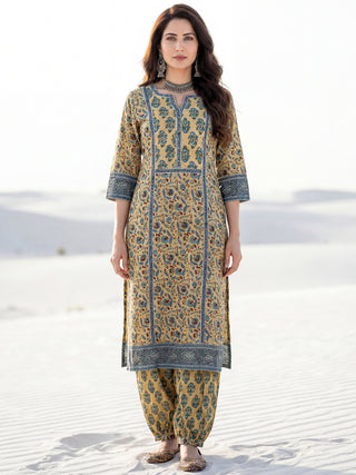 Jashn Adab Set Of Kurta Salwar Pants Dupatta