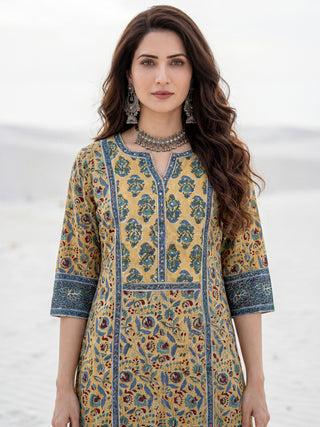 Jashn Adab Set Of Kurta Salwar Pants Dupatta