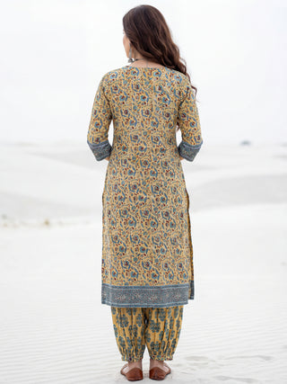 Jashn Adab Set Of Kurta Salwar Pants Dupatta