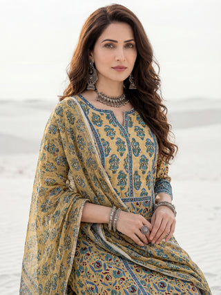 Jashn Adab Set Of Kurta Salwar Pants Dupatta