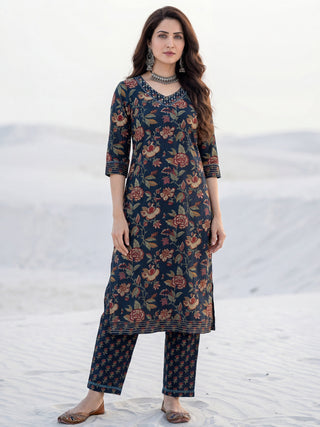 Umang Sheetal Set Of Kurta Pants Dupatta