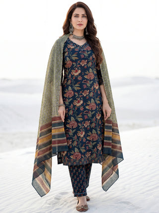 Umang Sheetal Set Of Kurta Pants Dupatta