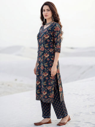 Umang Sheetal Set Of Kurta Pants Dupatta