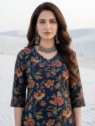 Umang Sheetal Set Of Kurta Pants Dupatta