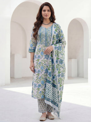 Aina Chitra Set Of Kurta Pants Dupatta