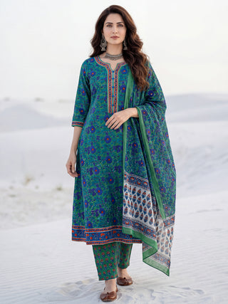 Gazal Manita Set Of A Line Kurta Pants Dupatta