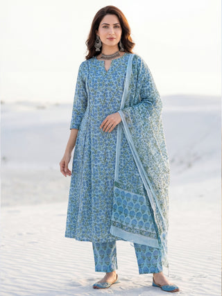 Roz Jashn Set Of Kali Kurta Pants Kota Doria Dupatta
