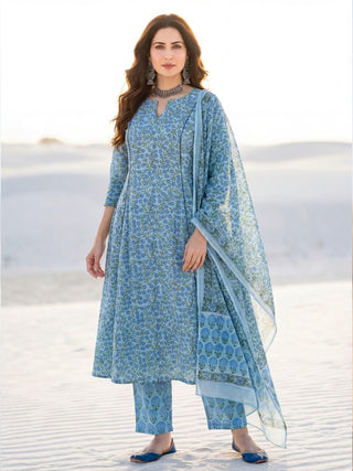Roz Jashn Set Of Kali Kurta Pants Kota Doria Dupatta