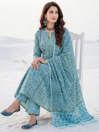 Roz Jashn Set Of Kali Kurta Pants Kota Doria Dupatta
