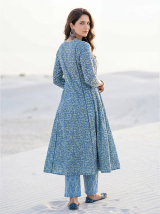 Roz Jashn Set Of Kali Kurta Pants Kota Doria Dupatta
