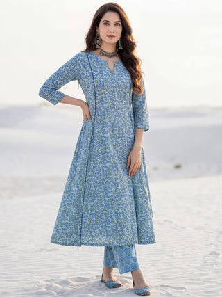 Roz Jashn Set Of Kali Kurta Pants Kota Doria Dupatta