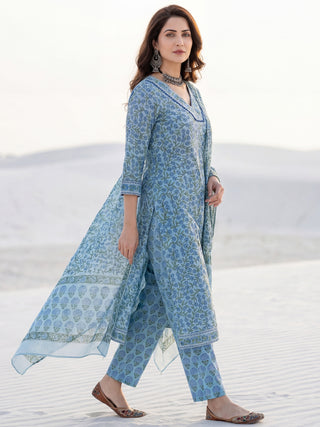 Roz Nisha Set Of Kurta Pants Kota Doria Dupatta