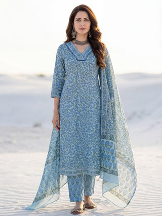 Roz Nisha Set Of Kurta Pants Kota Doria Dupatta