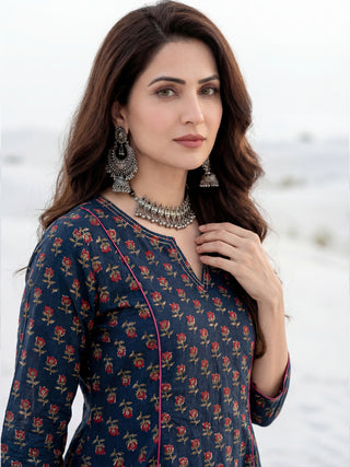 Aina Farhat Kali Kurta