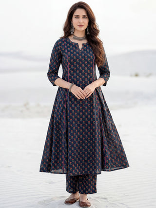 Aina Farhat Kali Kurta