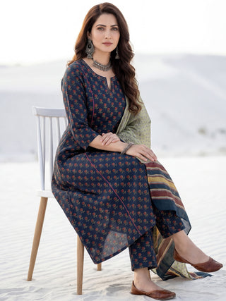 Aina Farhat Set Of Kalidar Kurta Pants Dupatta