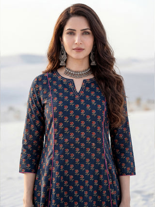 Aina Farhat Kali Kurta