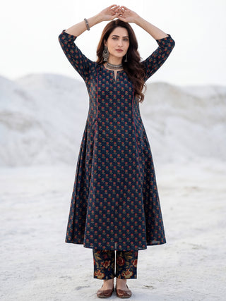 Aina Aiza Set Of Kalidar Kurta Pants Dupatta