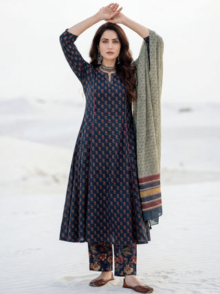 Aina Aiza Set Of Kalidar Kurta Pants Dupatta