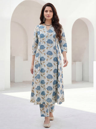 Roz Nidra Set Of Kali Kurta Pants Kota Doria Dupatta