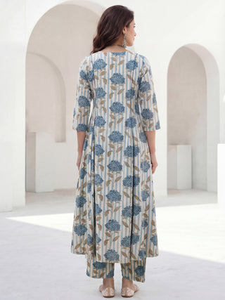 Roz Nidra Set Of Kali Kurta Pants Kota Doria Dupatta