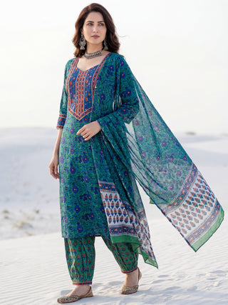 Gazal Nayra Set Of Kurta Pants Dupatta