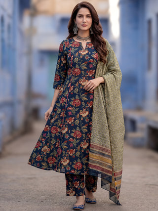 Aina Mehreen Set Of Kali Kurta Pants Dupatta