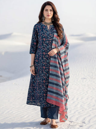 Aina Megha Set Of Kali Kurta Pants Dupatta