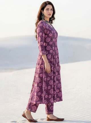 Aina Afna Set Of Kali Kurta Pants Dupatta