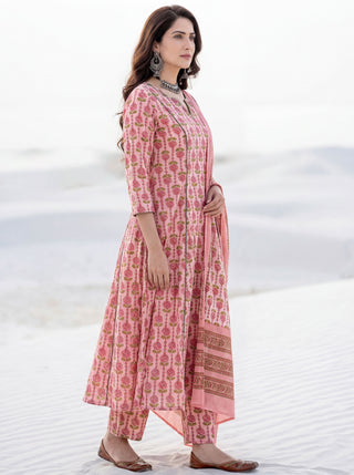Aina Saara Set Of Kali Kurta Pants Dupatta