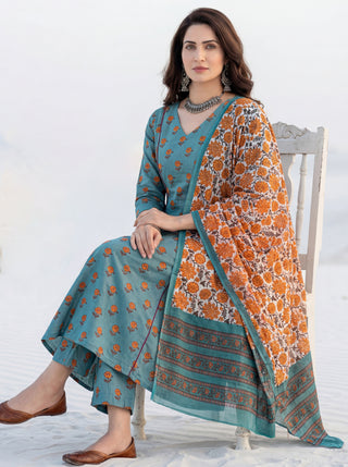 Aina Kainat Set Of Kali Kurta Pants Dupatta