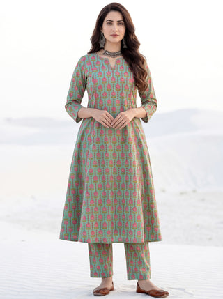 Aina Sadaf Set Of Kali Kurta Pants Dupatta