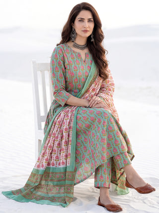 Aina Sadaf Set Of Kali Kurta Pants Dupatta