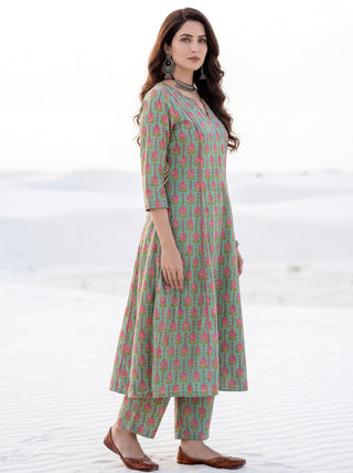 Aina Sadaf Set Of Kali Kurta Pants Dupatta