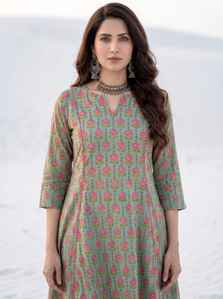 Aina Sadaf Set Of Kali Kurta Pants Dupatta