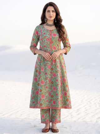 Aina Chetna Set Of Kali Kurta Pants Dupatta