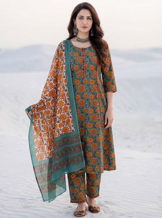 Aina Ziya Set Of Kali Kurta Pants Dupatta