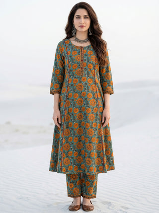 Aina Ziya Set Of Kali Kurta Pants Dupatta