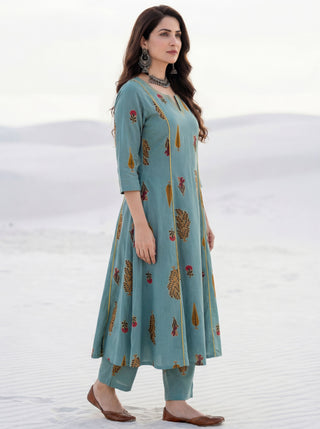 Aina Sabiha Set Of Kali Kurta Pants Dupatta