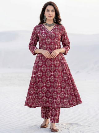 Aina Abida Kali Kurta