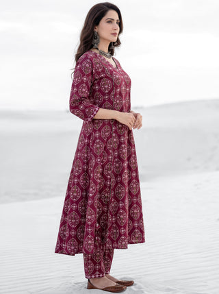 Aina Abida Kali Kurta
