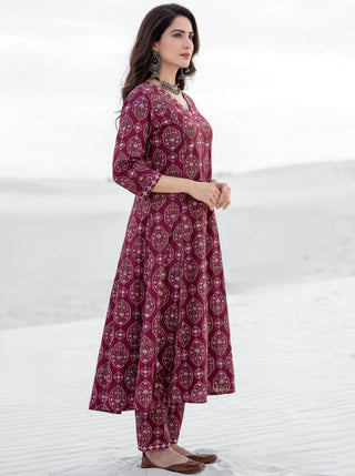 Aina Nalini Kali Kurta