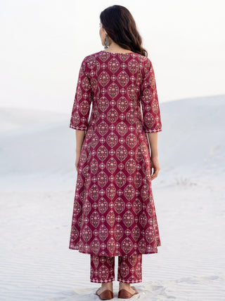 Aina Abida Kali Kurta