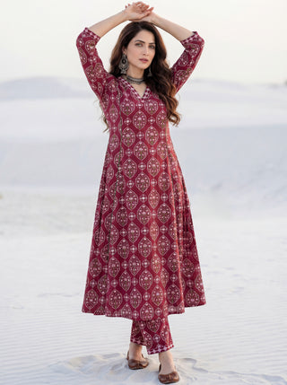 Aina Nalini Kali Kurta
