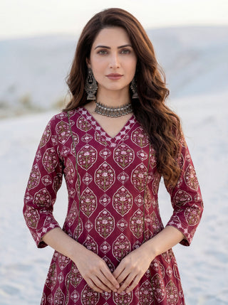 Aina Abida Kali Kurta
