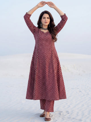 Aina Hania Kali Kurta