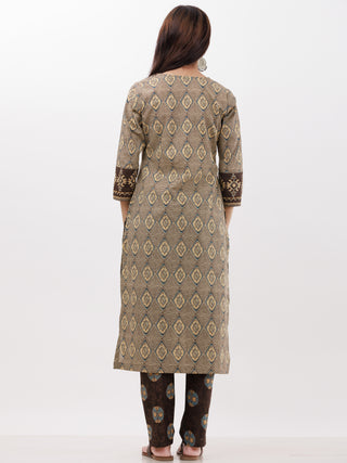 Ajrakh Manhal Set Of Kurta Pants Dupatta