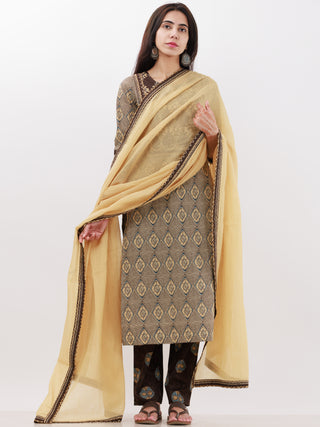 Ajrakh Manhal Set Of Kurta Pants Dupatta