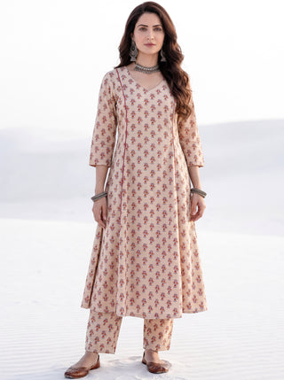 Aina Abha Kali Kurta